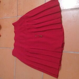 Pleated wool skirt